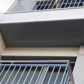 Canalons Alugal cubierta de panel y chapa en un edificio